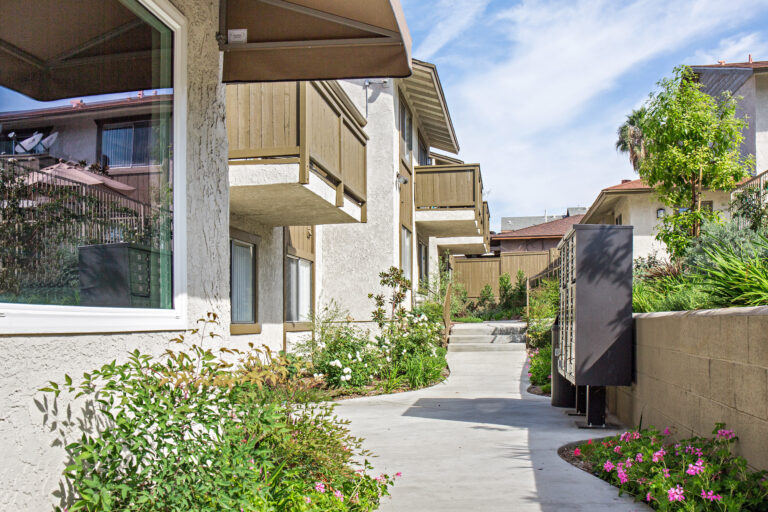 Mailbox and Path View (1)